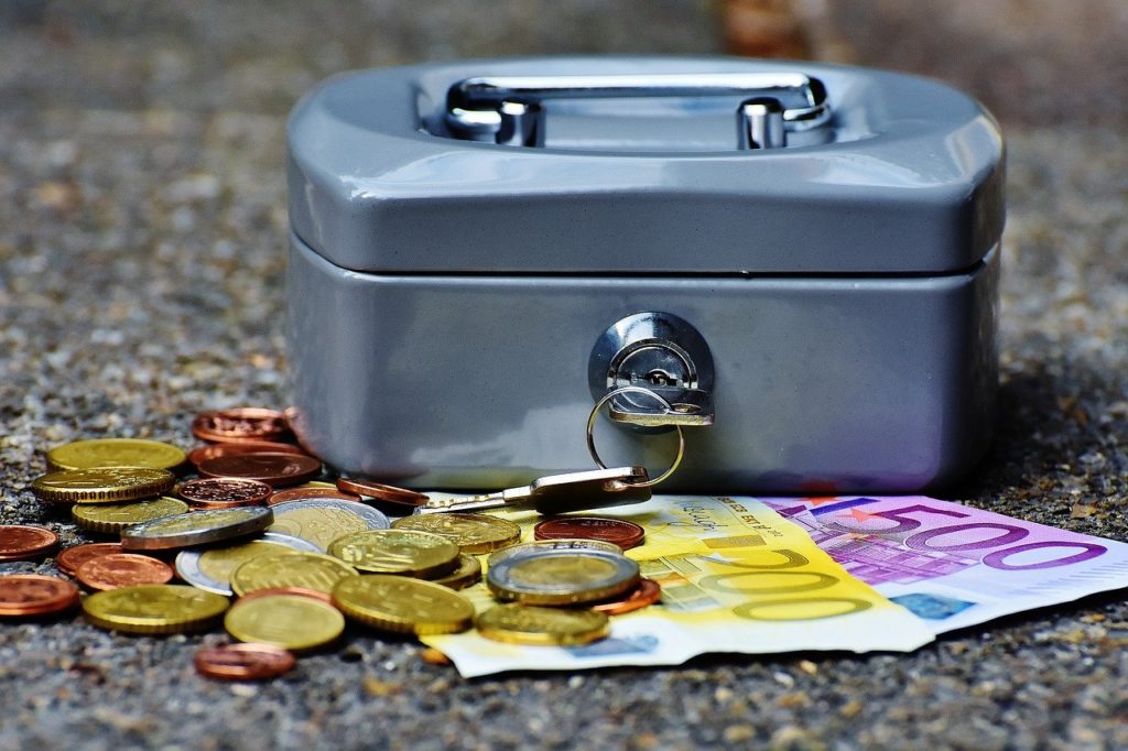 Die Österreicher lieben trotz Corona ihr Bargeld