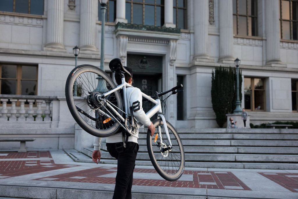 Jeder 10. Besitzer eines E-Bikes bzw. E-Scooters war bereits von Diebstahl betroffen