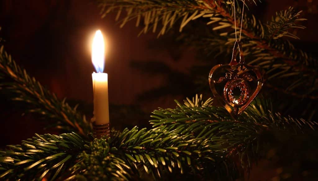 Hilfe, der Christbaum brennt!