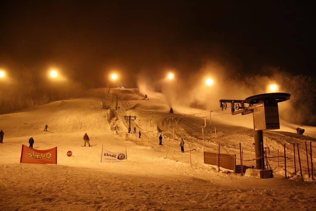 Fahrerflucht auf der Skipiste – die Rechtsberatung klärt auf
