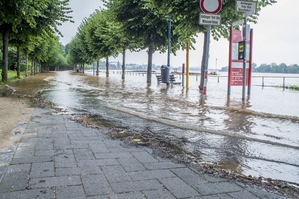 Nicht versicherte Naturkatastrophen-Schäden: Gesetzgeber gefordert